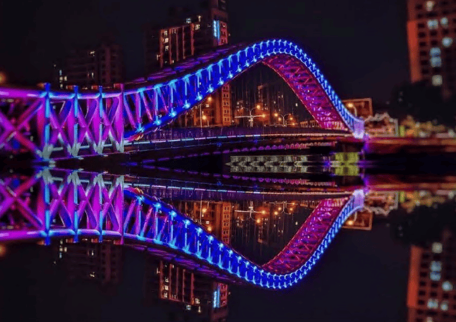 【台中夜生活】为你整理台中8个夜间必游景点，告别单调的景观餐厅，带你探索晚上的好去处！