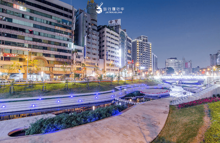 【台中夜游攻略】20大夜景景点一网打尽，情侣约会必选之地，尽享台中璀璨夜景的惬意时光！