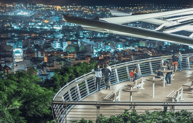 台中夜晚约会景点TOP9！不仅沉醉于迷人夜景，更享尽吃喝玩乐全方位体验！