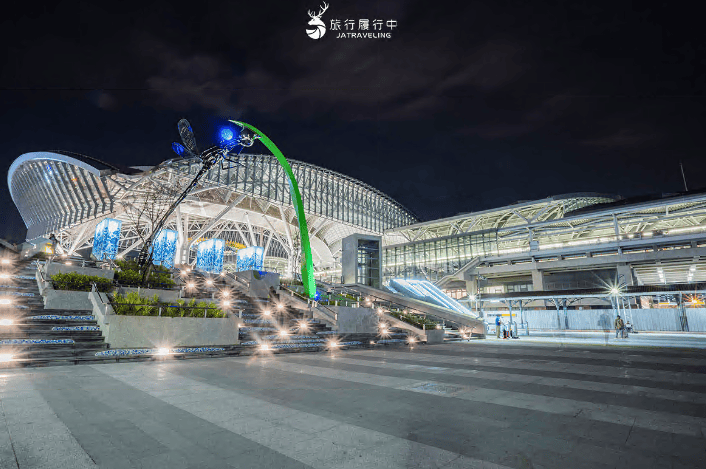 【台中夜游攻略】20大夜景景点一网打尽，情侣约会必选之地，尽享台中璀璨夜景的惬意时光！